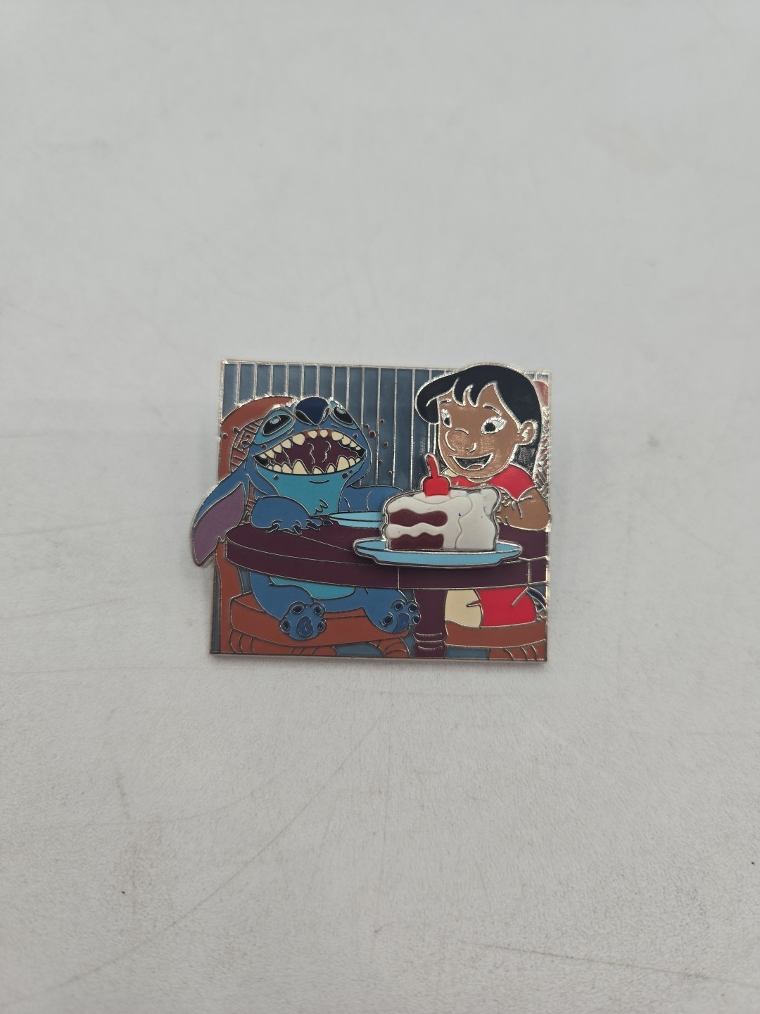 Disney 2023 Lilo & Stitch Cake LE 5000 Pin