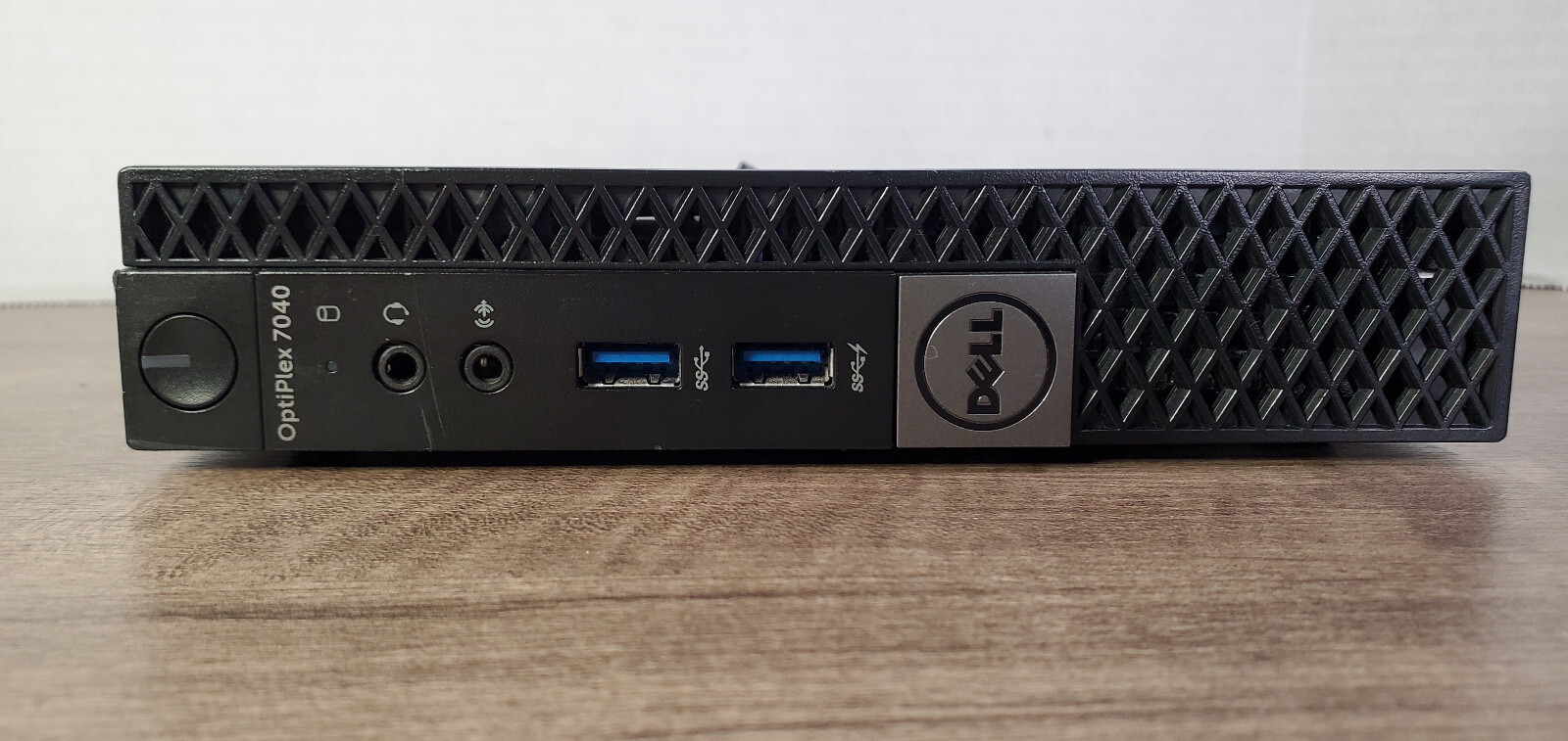 Dell OptiPlex 7040 i5-6500T @ 2.50 GHz, 8 GB DDR4 SDRAM @ 2133 MHz No HDD - Picture 2 of 6