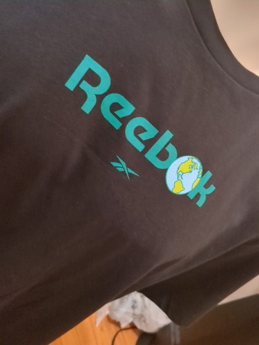 Camiseta Reebok Para Hombre XL Día de la Tierra Proteger El Planeta Camiseta Reebok Verde/Negro Nueva - Imagen 3 de 6