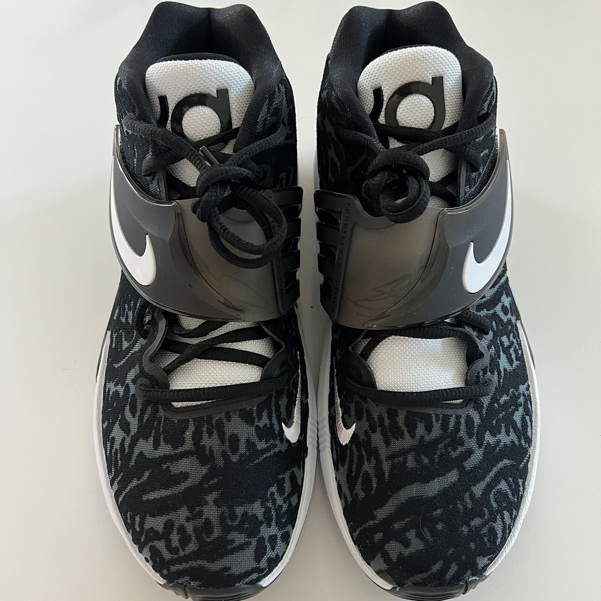 Men's Size 9 Nike KD 14 TB Promo Black White Basketball