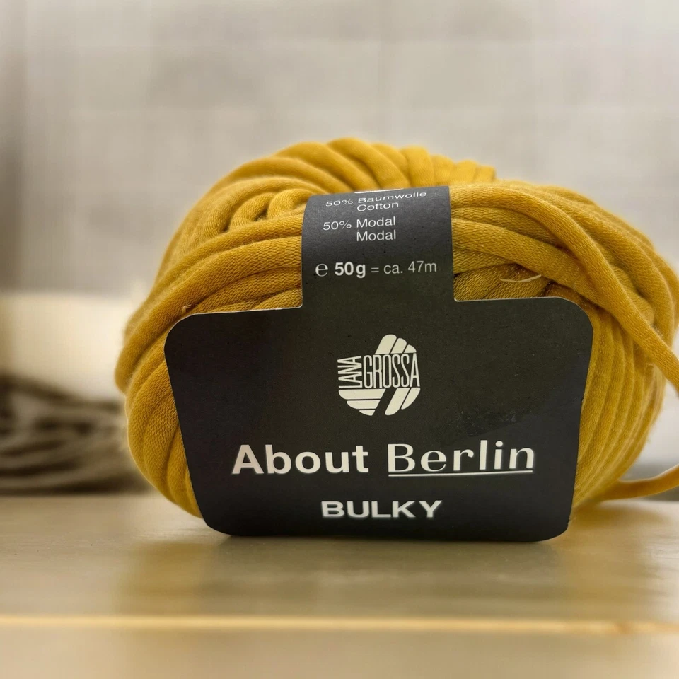 7 Balls Lana Grossa About Berlin- Bulky Yarn 001-Golden Yellow - Italy - Image 3 of 4