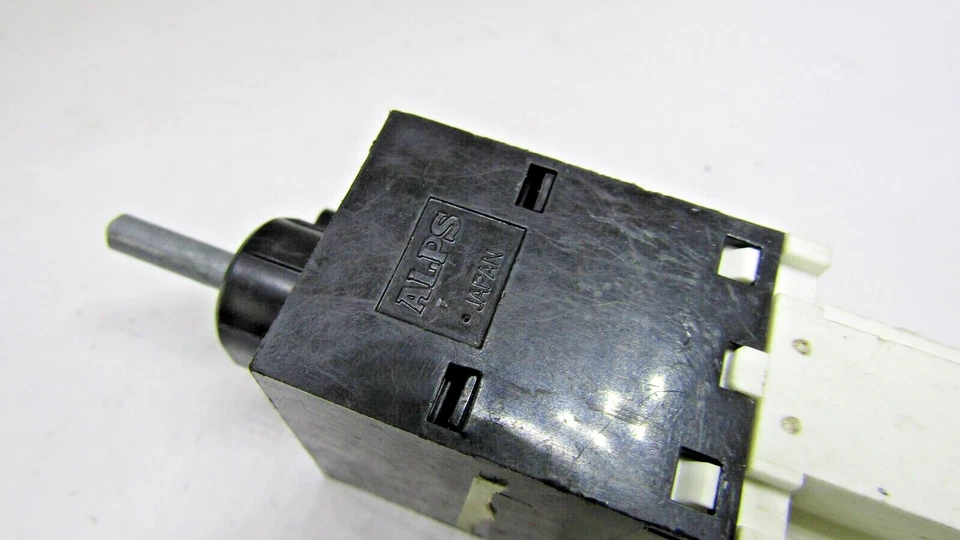 YH-489 MOTORCRAFT 89-94 FORD RANGER NAAVAJO INTERRUPTOR DE VENTILADOR HVAC NOVO ORIGINAL - Imagem 4 de 4