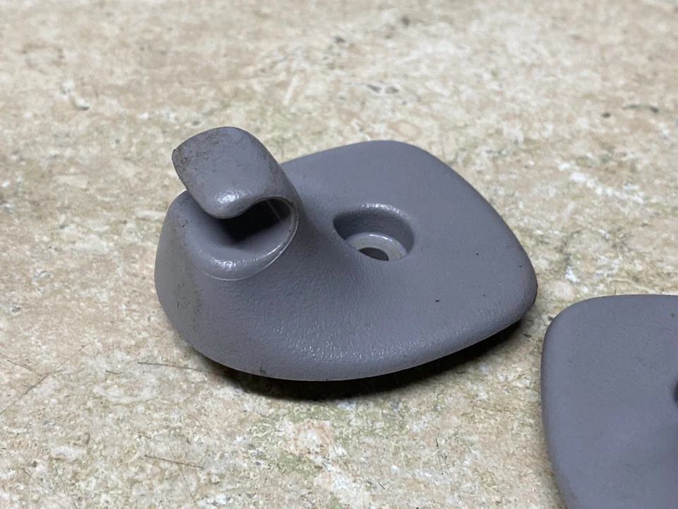 (2) 95 96 97 98 99 道奇 NEON SUN VISOR RETAINER CLIPS HANGERS 灰色 D29 — 第 3/4 张图片