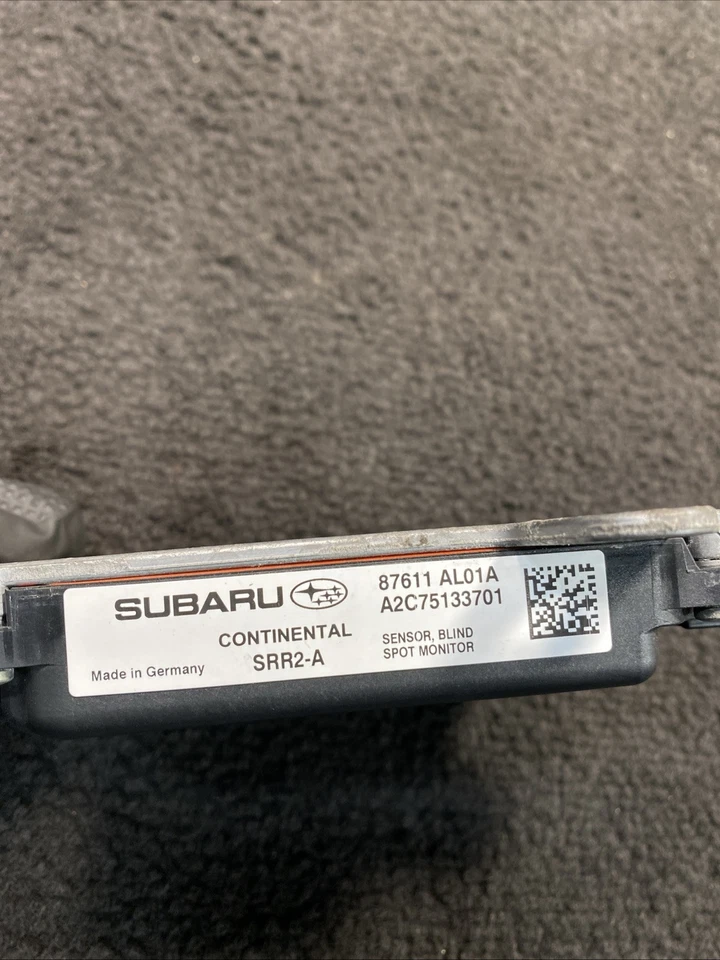 Módulo sensor radar punto ciego trasero derecho o derecho Subaru Outback 2016 OEM 87611AL01A Foto 4 de 4
