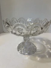 L.E. SMITH MOON AND STAR PEDESTAL 7" X 9" COMPOTE CLEAR