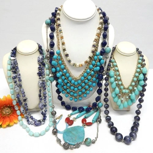 VINTAGE TO NOW FASHION COSTUME JEWELRY NECKLACE LOT ASSORTED TYPES & MATERIALS