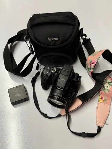 NIKON COOLPIX B700 -Nikkor 4.3-258mm lens ~ Nikon bag ~ Nikon Charger