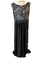 iefiel Women Gown NWT Size 2XL Round Neck In Front V In Back Lace Overlay Top