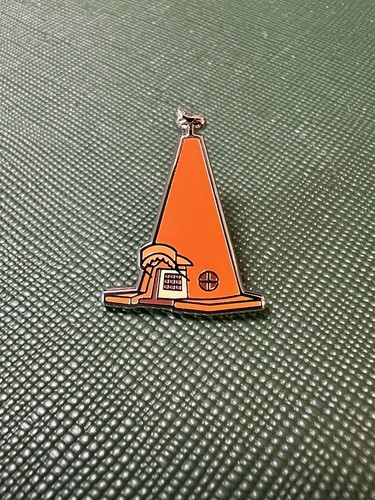 Spilla Disneyland Park Tiny Kingdom 2a Edizione Serie 1 Cars Cozy Cone Motel