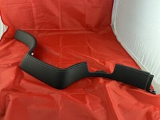 Mercedes S Klasse W222 Zierleiste Fondsitz mitte schwarz Naht grau A2226940982 Mercedes S Klasse W222 Zierleiste Fondsitz mitte schwarz Naht grau A2226940982