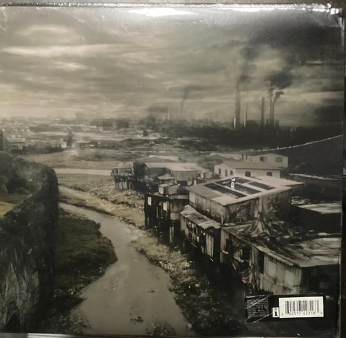 Year Zero - NIN -2 VINYL LP+BOOK-2007 US LOOK AT THE PHOTO -SEALED - Afbeelding 3 van 5