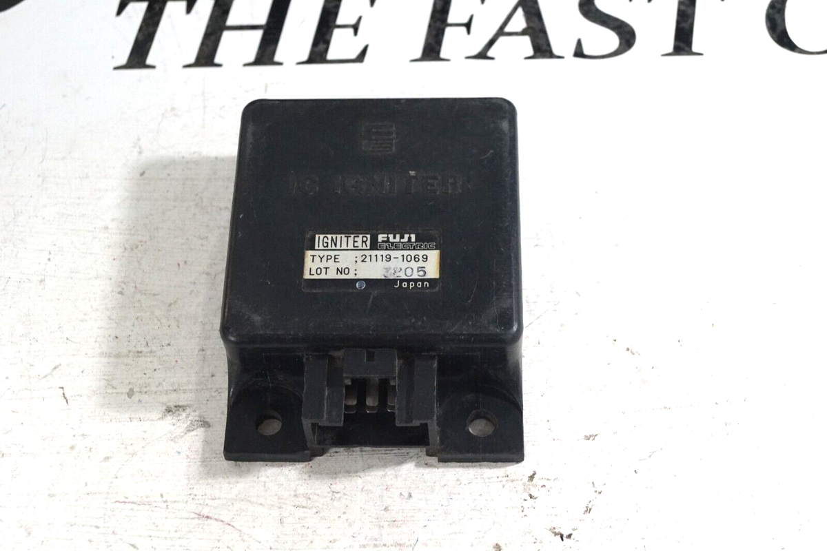 83-85 Kawasaki GPZ750 ZX750 Ignition Igniter Control Unit CDI Box