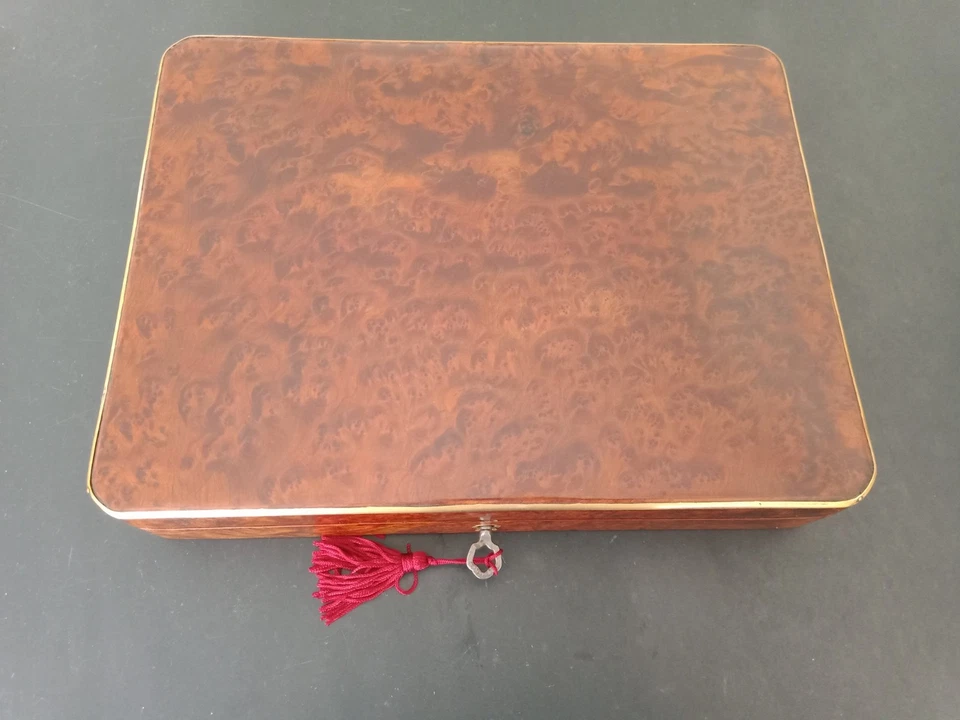 Boîte à jeux Napoléon III avec jetons en nacre - Photo 4/4