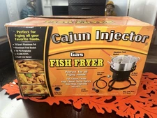 Cajun Injector Gas Fryer 10 Quart Pot Outdoor Use New Fish, Chicken, Shrimp, Etc