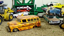 1950'S CHEVY SCHOOL BUS Weathered Custom Barn Find Abandon Junkyard 1/64