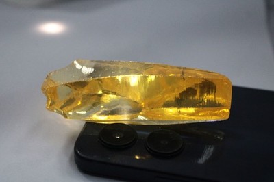 250,20 ct natürlicher GELBER Saphir ungeschliffener grober Stein...