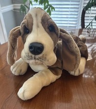 DanDee Collectors Choice plush adorable Basset Hound dog great condition 17"