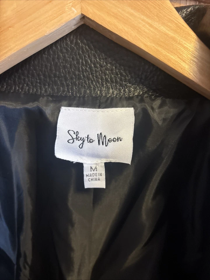 Sky to Moon 女式人造皮革夹克,尺寸 M — 第 2/4 张图片