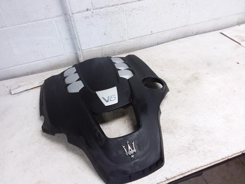2018 MASERATI LEVANTE 3.0L Black and Silver Plastic Engine Cover 