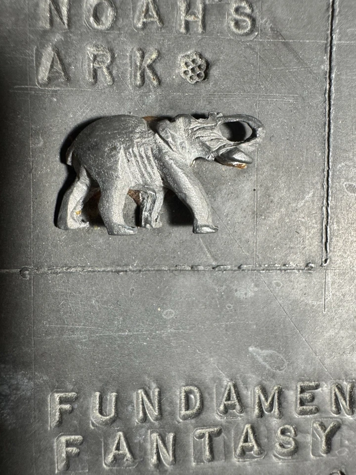 Letrero artístico vintage 1994 Ray Jacobs Noah’s Ark editado 1993 plomo latón madera aluminio Foto 3 de 4