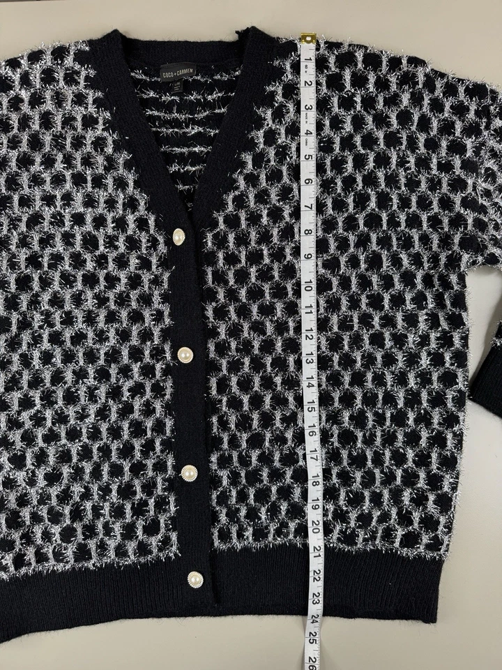 Coco + Carmen Black Silver Eyelash Knit Cardigan Sweater L/XL Pearl Buttons Foto 4 de 4