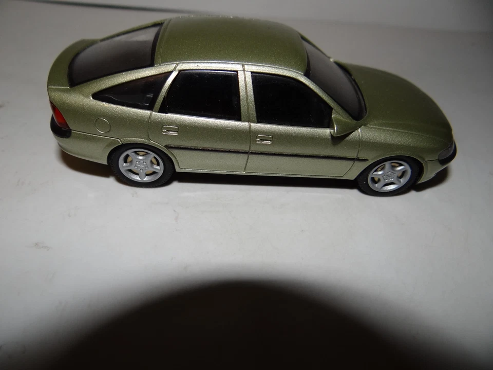 SCHUCO OPEL VECTRA MODELLAUTO 1:43 SAMMLER MODELL - Bild 2 von 4