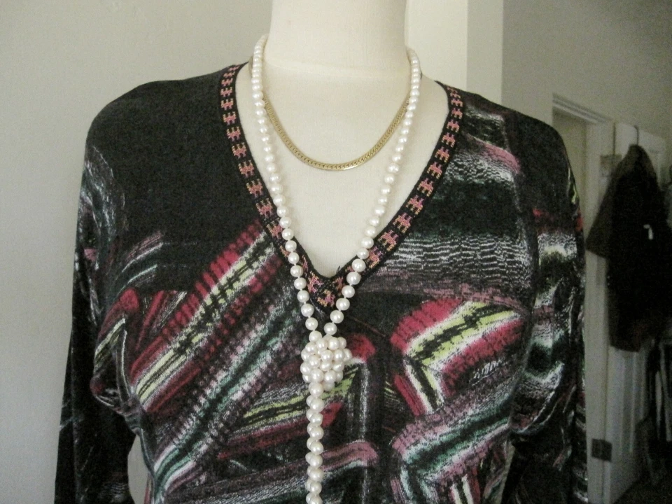 NUEVO CON ETIQUETAS $ 199.- VESTIDO CUSTO BARCELONA MUJER Talla MEDIANO MULTICOLOR LANA Y VISCOSA Foto 2 de 4