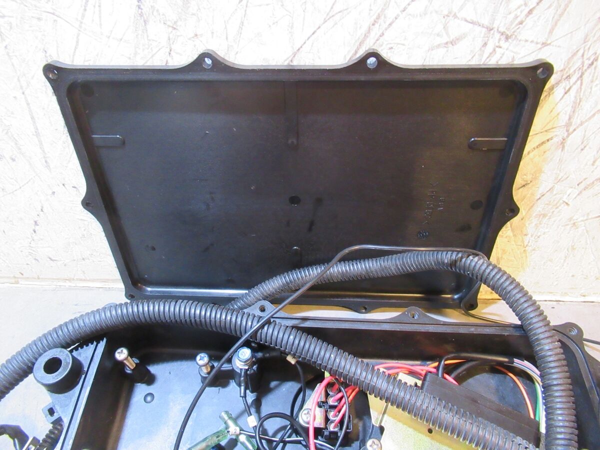 Yamaha Waverunner XL 1200 LTD Electrical Box 2000 | eBay Yamaha Waverunner XL 1200 LTD Electrical Box 2000 | eBay