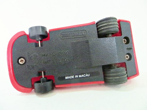 MATCHBOX ACTION POWERLIFTERS WHITE HEAT' PULL-BACK RED. 1:50 VINTAGE. ORIGINAL. - Picture 6 of 6
