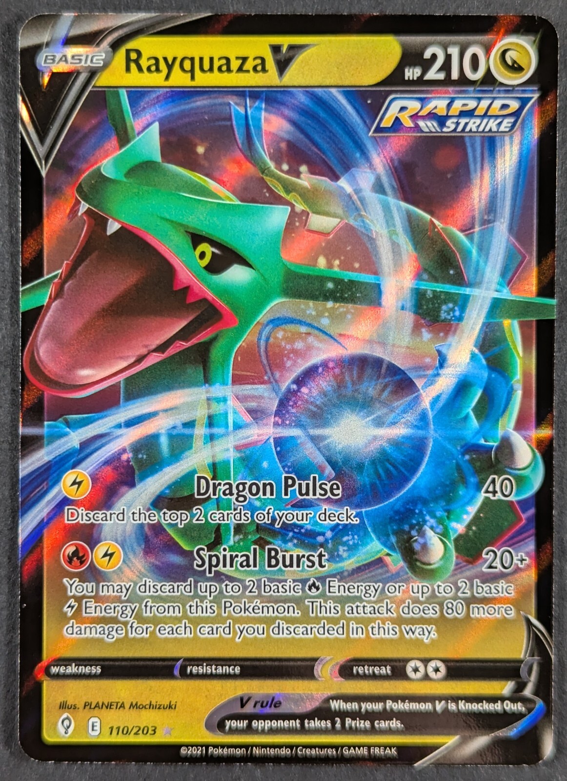 Rayquaza V 2021 Evolving Full Art Ultra Rare Holo Pokemon Card 110/203 (NM)