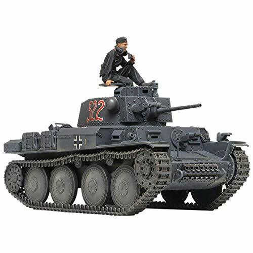 Немецкий ЛЕГКИЙ ТАНК Tamiya 135 PANZERKAMPFWAGEN 38t AusfEF в новом комплекте с системой слежения 12490₽
