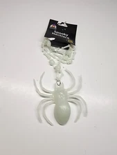 Happy Halloween Glow In The Dark Spooky Necklace Spider 🕷️ NEW