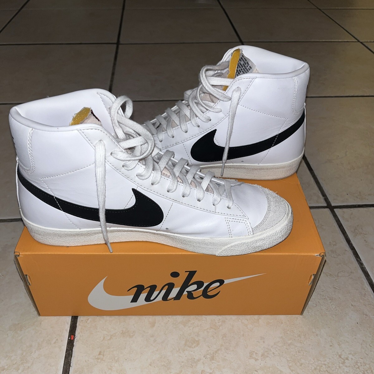 Size 11 - Nike Blazer Mid 77 Vintage White Black 2019