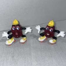 Vintage 1988 California Raisins Two Roller Skate Figures by Calrab Applause