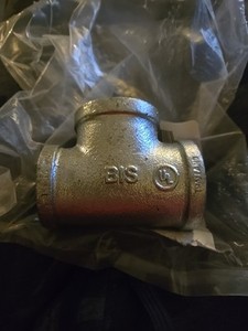 Everflow Reducing Tee Galvanized Malleable Iron Silver 1-1/2" x 1-1/2" x 1-1/4"
