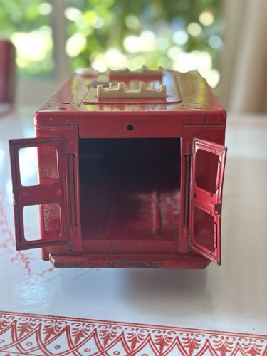 Vintage Nylint Chevy Emergency Truck Red Ambulance #4130 16” Pressed Steel - Picture 6 of 13