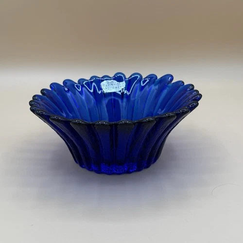 Vintage Blenko Glass Sapphire Blue Small Daisy Bowl 6” Across with Sticker