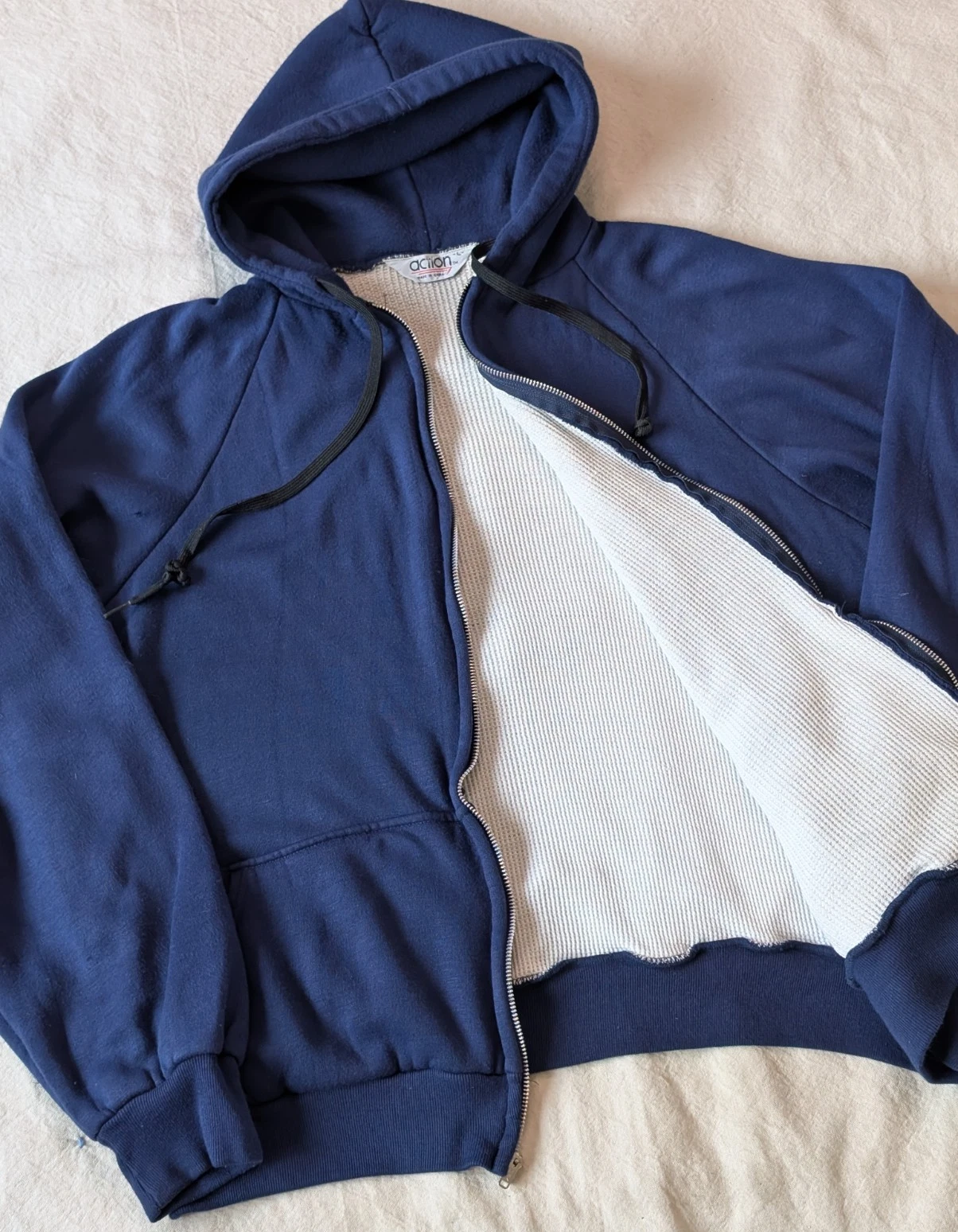 Vintage 80s Thermal Lined Zip Hoodie Action Classic Faded Raglan Knit XL Work
Opens in a new window 