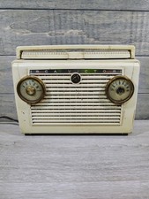 Vintage 1960s RCA Victor Portable Radio