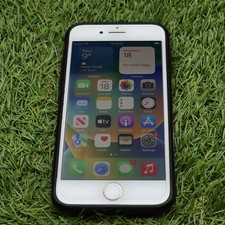 Apple iPhone 8 - 64GB - Silver (Unlocked) A1863 (CDMA + GSM) (AU Stock)