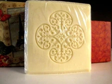 Almond Soap Triple Milled Vegetable Based Keepsake Box w Hollys & Eiffle Tower