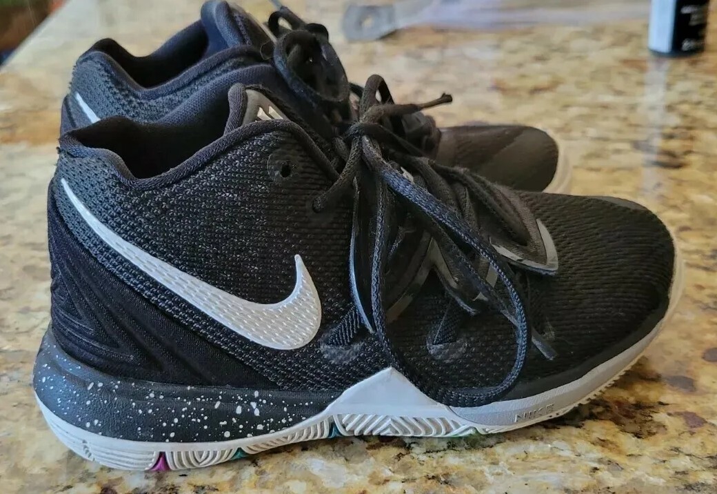 kyrie shoes illuminati