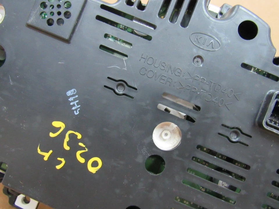 Kia Rio 2016 2017 cabezal de instrumento velocímetro medidor panel fabricante de equipos originales sin usar millas Foto 4 de 4