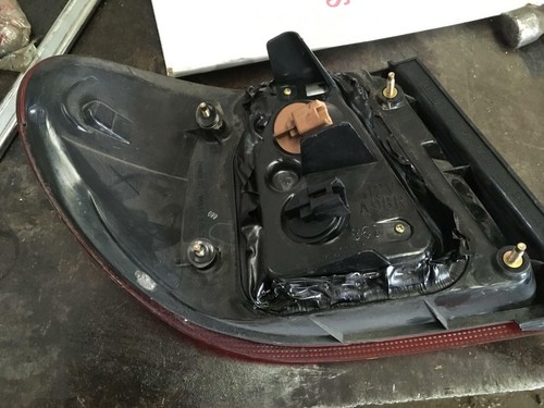 Nissan Pulsar N16 SI Sedan Right Taillight 07/00-07/03 - Picture 2 of 3
