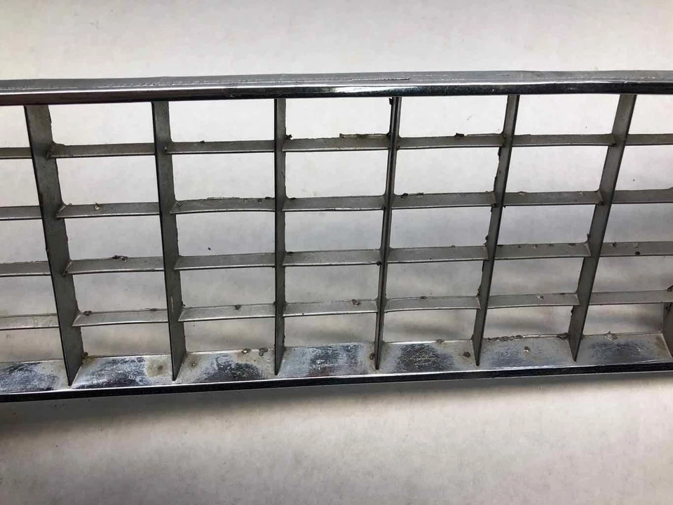 Chevrolet Chevelle Laguna S3 1975 1976 parachoques delantero conjunto rejilla radiador fabricante de equipos originales Foto 3 de 4