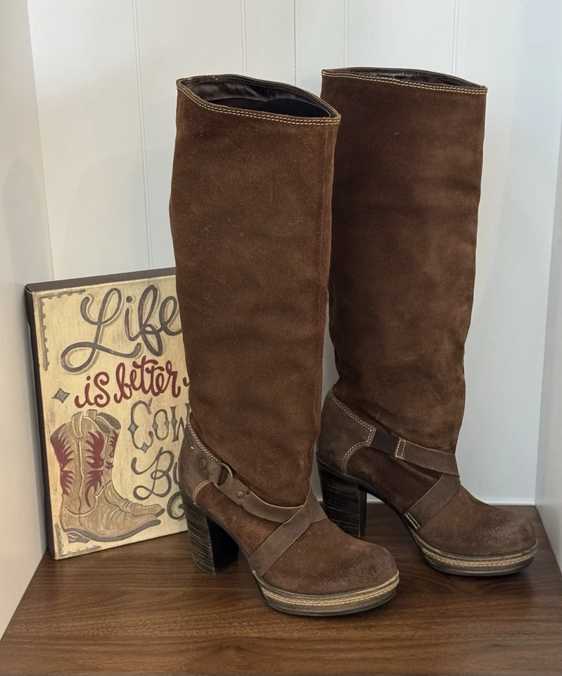 Botas de montar Diesel vintage para mujer hasta la rodilla marrón gamuza y cuero talla 39 usadas en excelente estado Foto 2 de 4