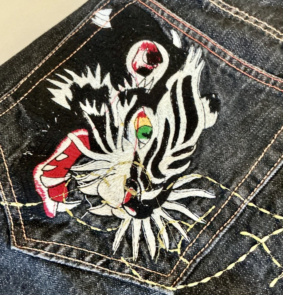 Jeans de mezclilla bordados vintage Ed Hardy 2007 auténticos Estate 38x32 negros raros Foto 3 de 4