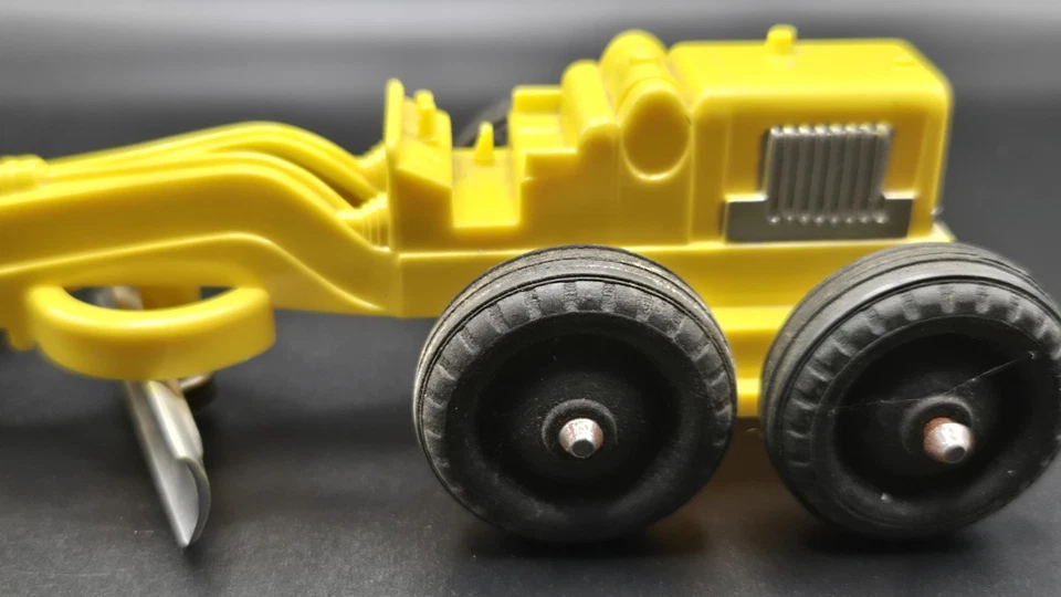 Vintage Hubley Kiddie Toy Road Grader USA Plastic Yellow - Image 3 of 4