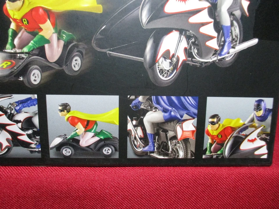 1:12 Batcycle 1966 Batman +Robin Figures Hot Wheels Elite Classic TV Series 1:18 - Image 4 of 4