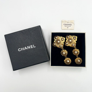 Auth Chanel Diamond Shaped Pearl Swing GP Earrings 2＿3 engraved W/Box BA070029